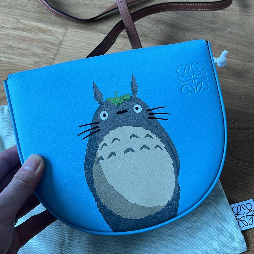 Loewe x Ghibli Totoro large heel bag in blue - Picture 2 of 9